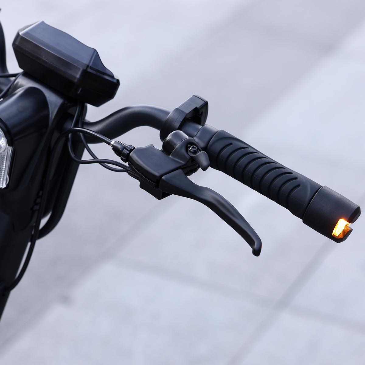 Hiboy X300 Big-Wheel Electric Scooter - view 13