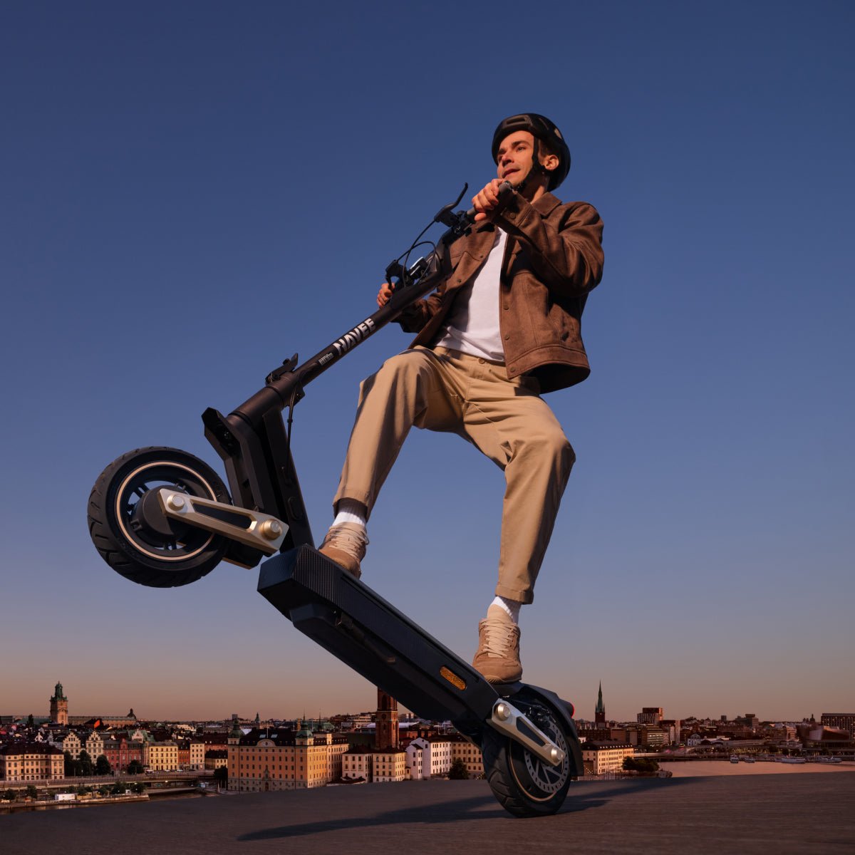 NAVEE ST3 Pro | Ultra-Comfort City Electric Scooter - view 7