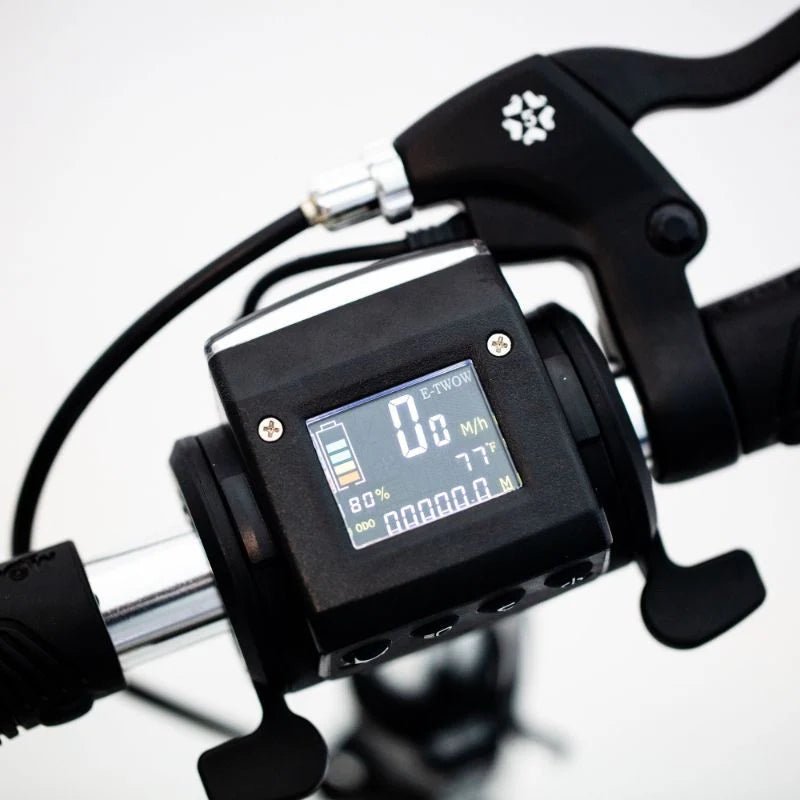 Display: Gear cap, cruise control, zero-start