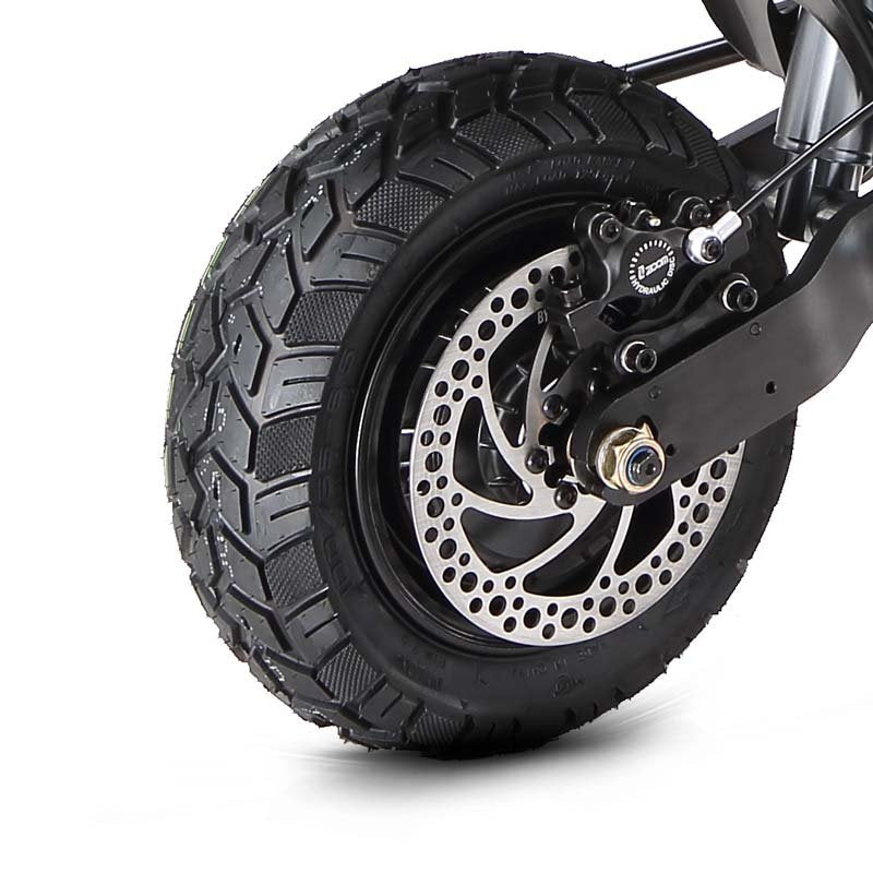 11 inch all-terrain tubeless tire and disc brake on the Teewing X5 electric scooter