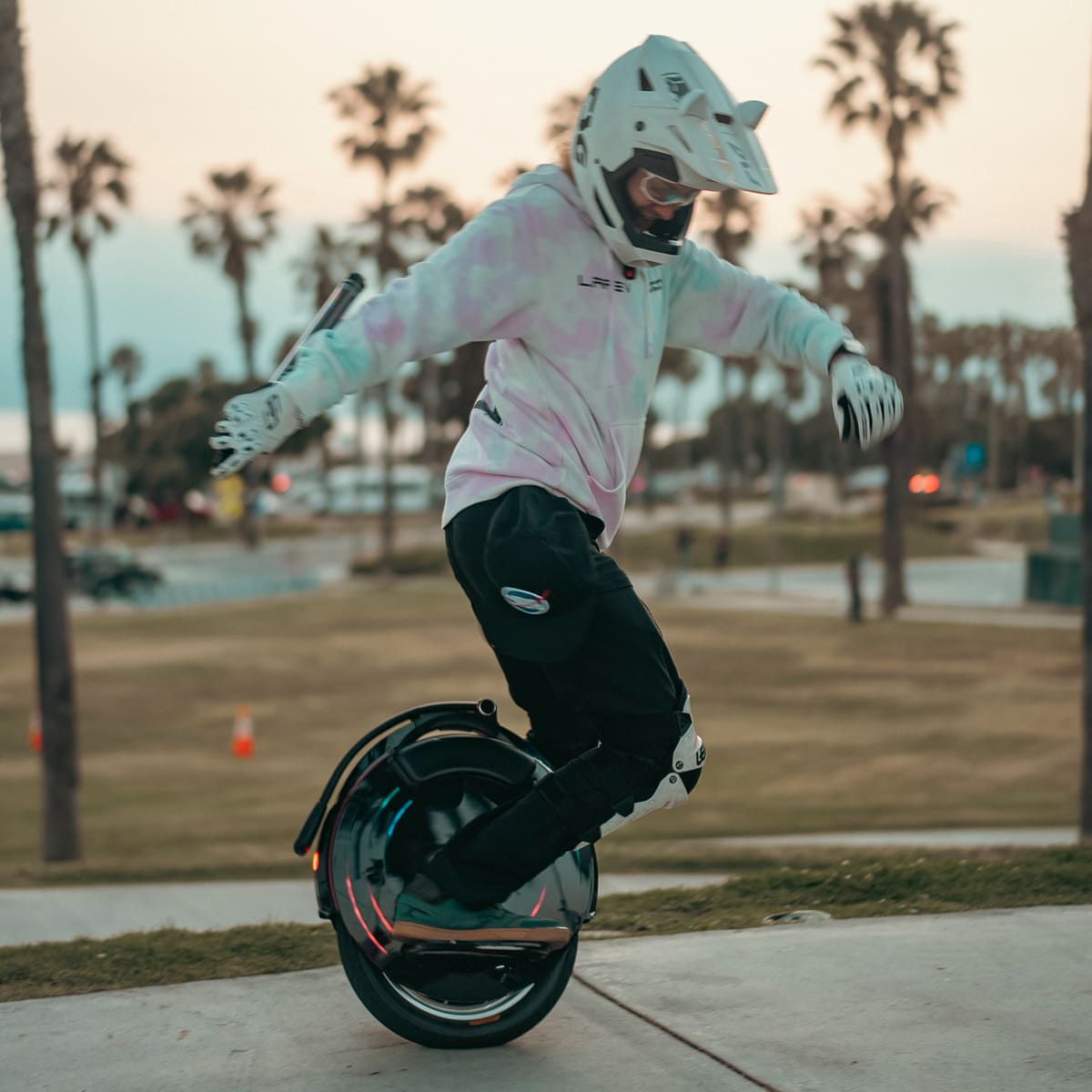 INMOTION V10F Electric Unicycle, photo 3
