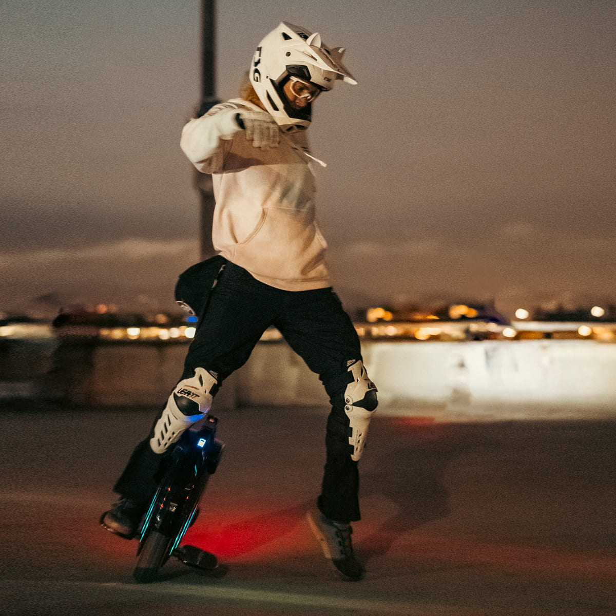 INMOTION V10F Electric Unicycle, photo 4