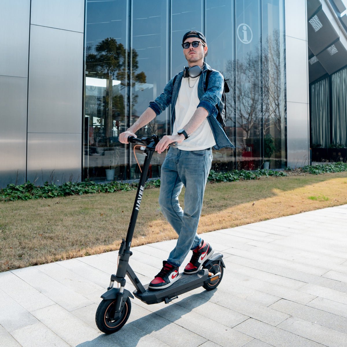 NAVEE GT3 Max | Long-Range Commuter Scooter - view 6