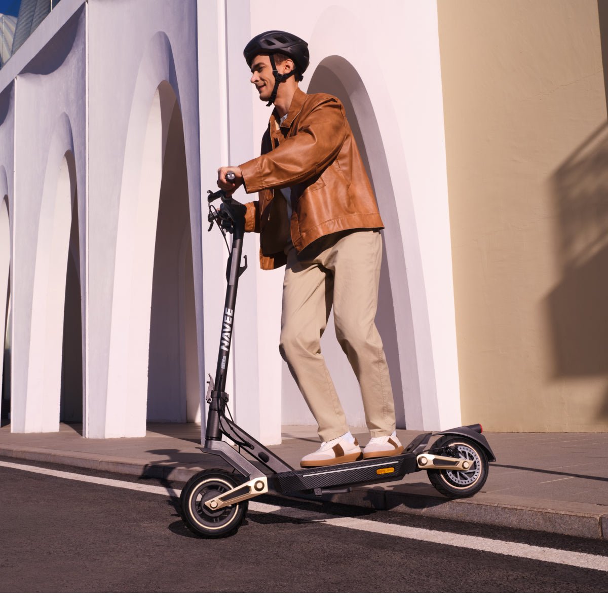 NAVEE ST3 Pro | Ultra-Comfort City Electric Scooter - view 9