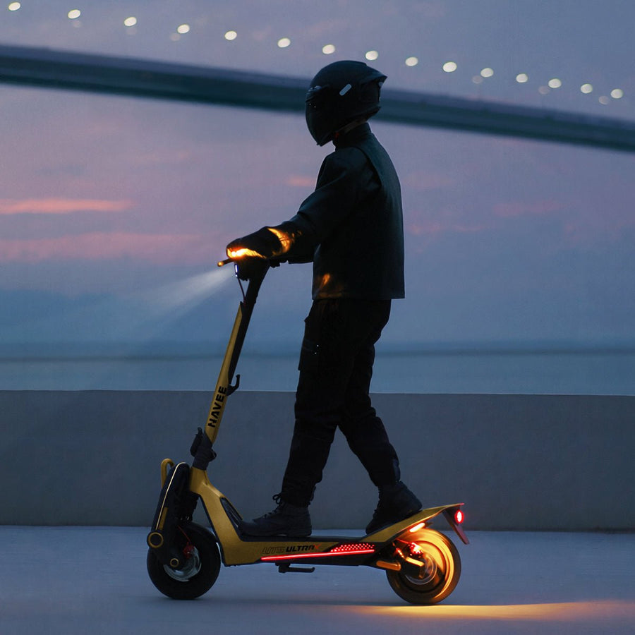 NAVEE UT5 Ultra X | 43.5 MPH Electric SuperScooter - view 9