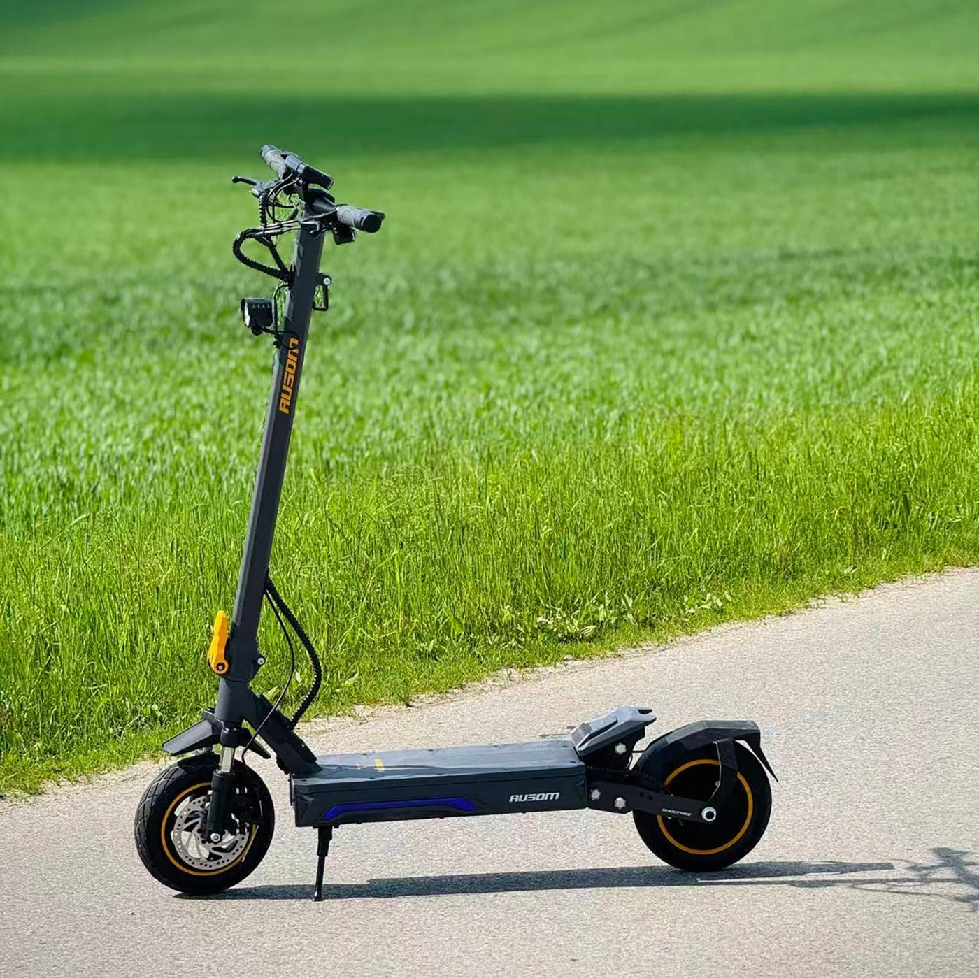 Ausom K20 Pro (Laluz 2 Pro) Dual Motor E-Scooter - view 2