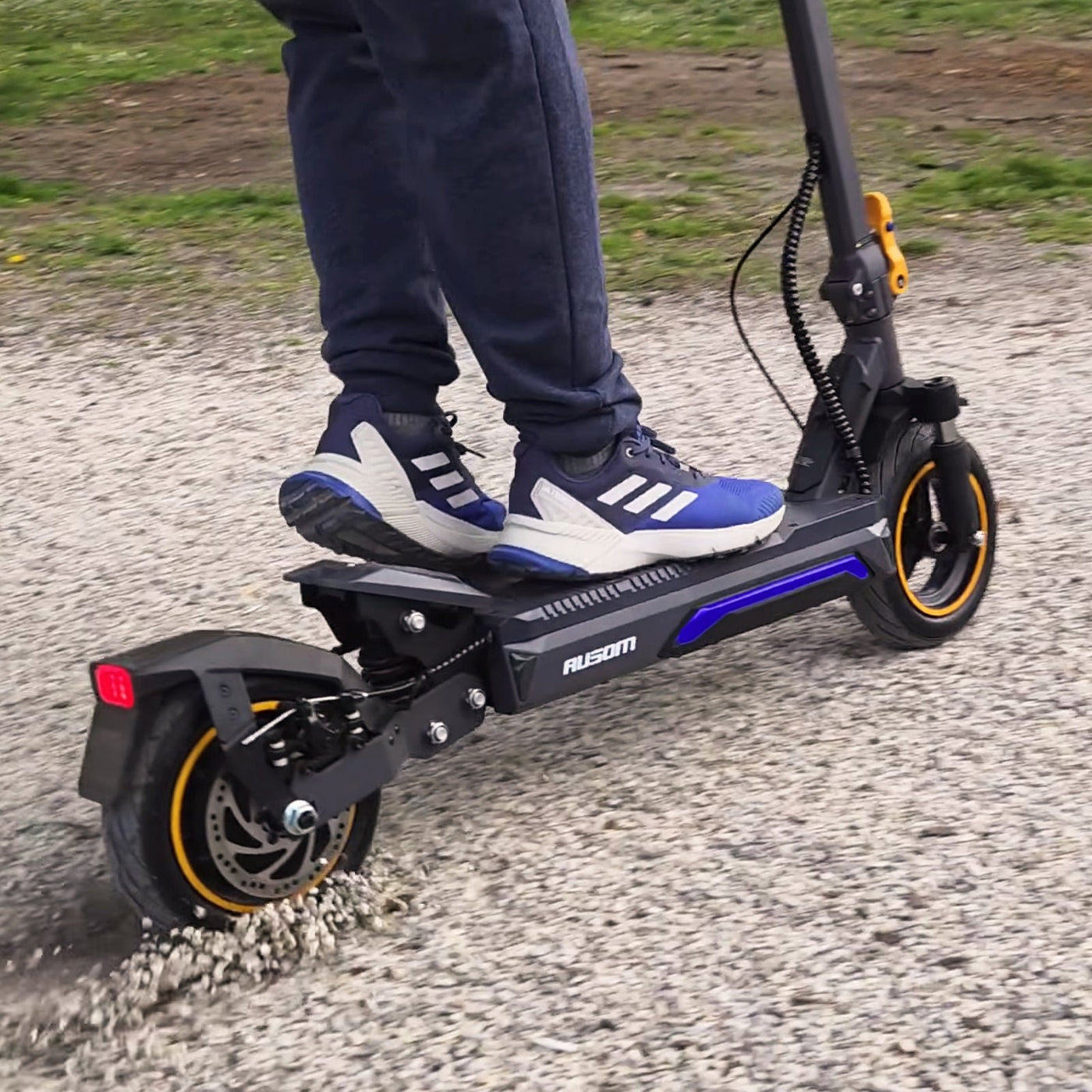Ausom K20 Pro (Laluz 2 Pro) Dual Motor E-Scooter - view 3