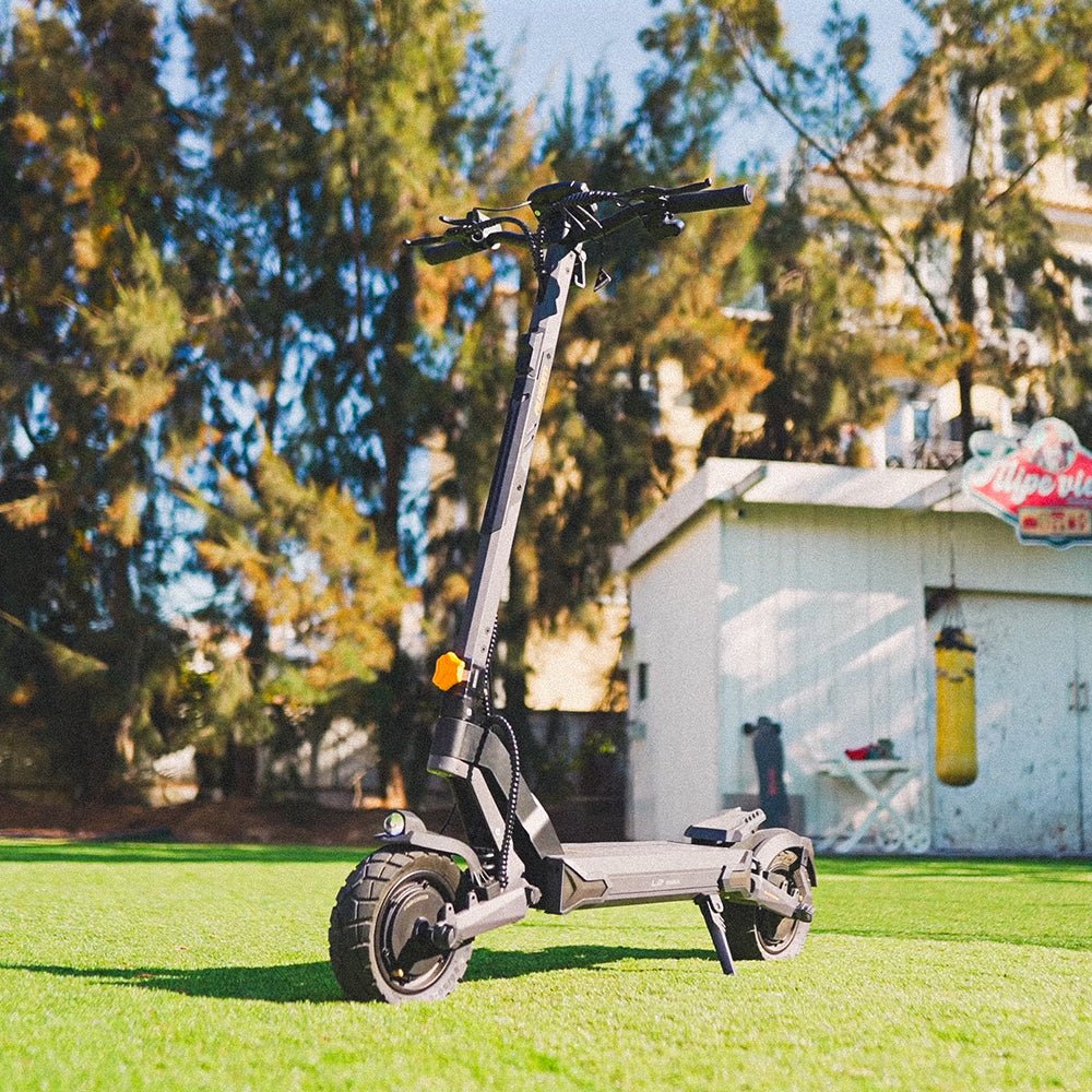 Ausom L2 Max Dual Motor E-Scooter - view 3