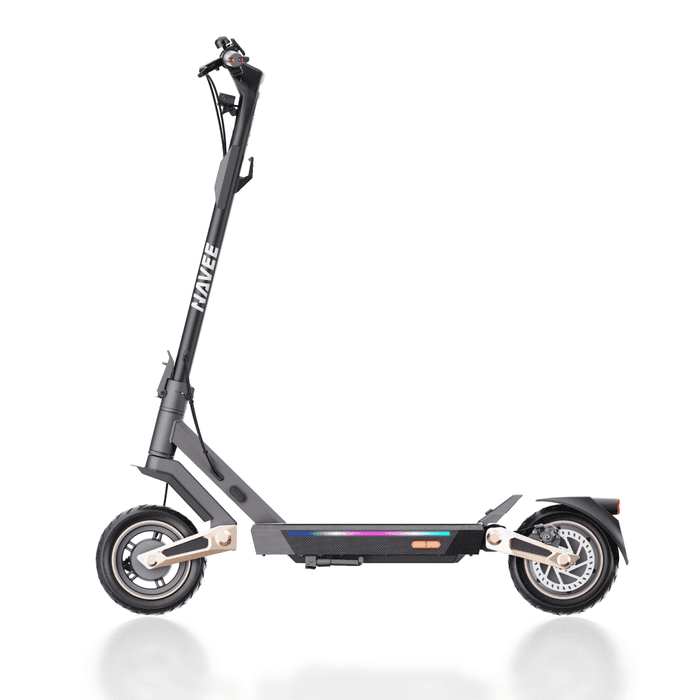 Navee ST3 Pro electric scooter with 600W motor, 46.6-mile range, patented suspension, 10-inch tires, and safety features